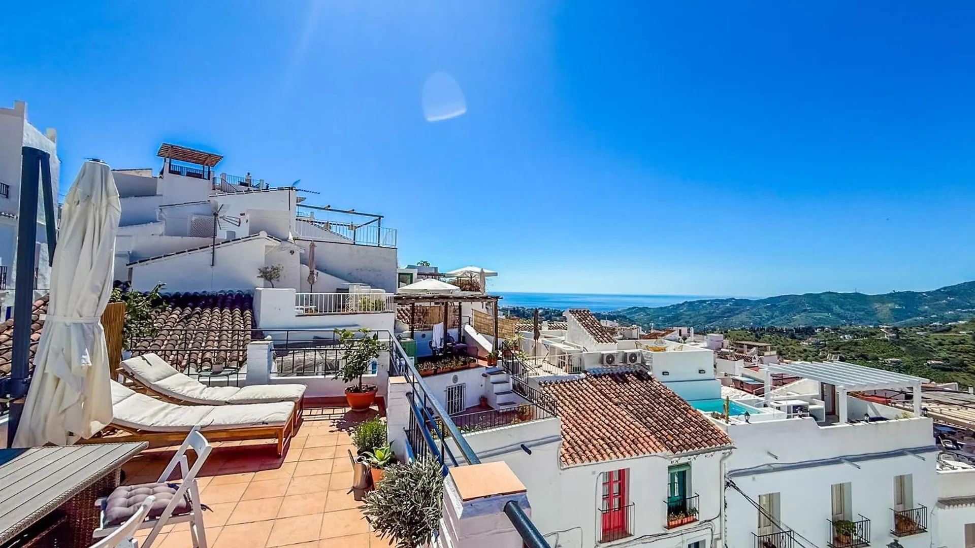 2 Bedroom House With Roof Terrace In The Beautiful Village Of Frigiliana